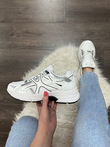 ATHLETIC SNEAKERS SILVER