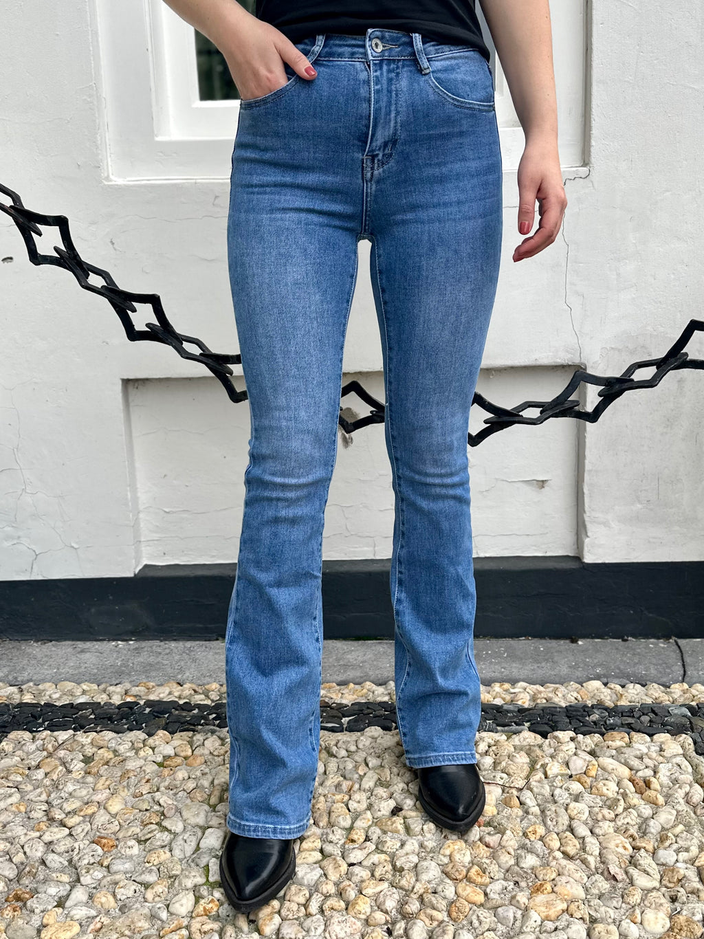 HELLO MISS FLARED JEANS MID BLUE