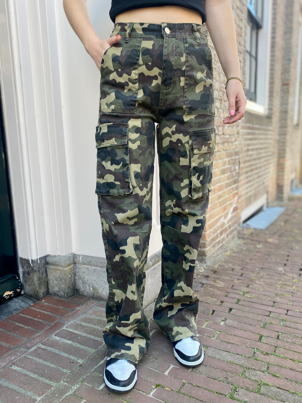 CAMOUFLAGE CARGO WIDE JEANS