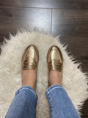 METALLIC LOAFERS GOLD